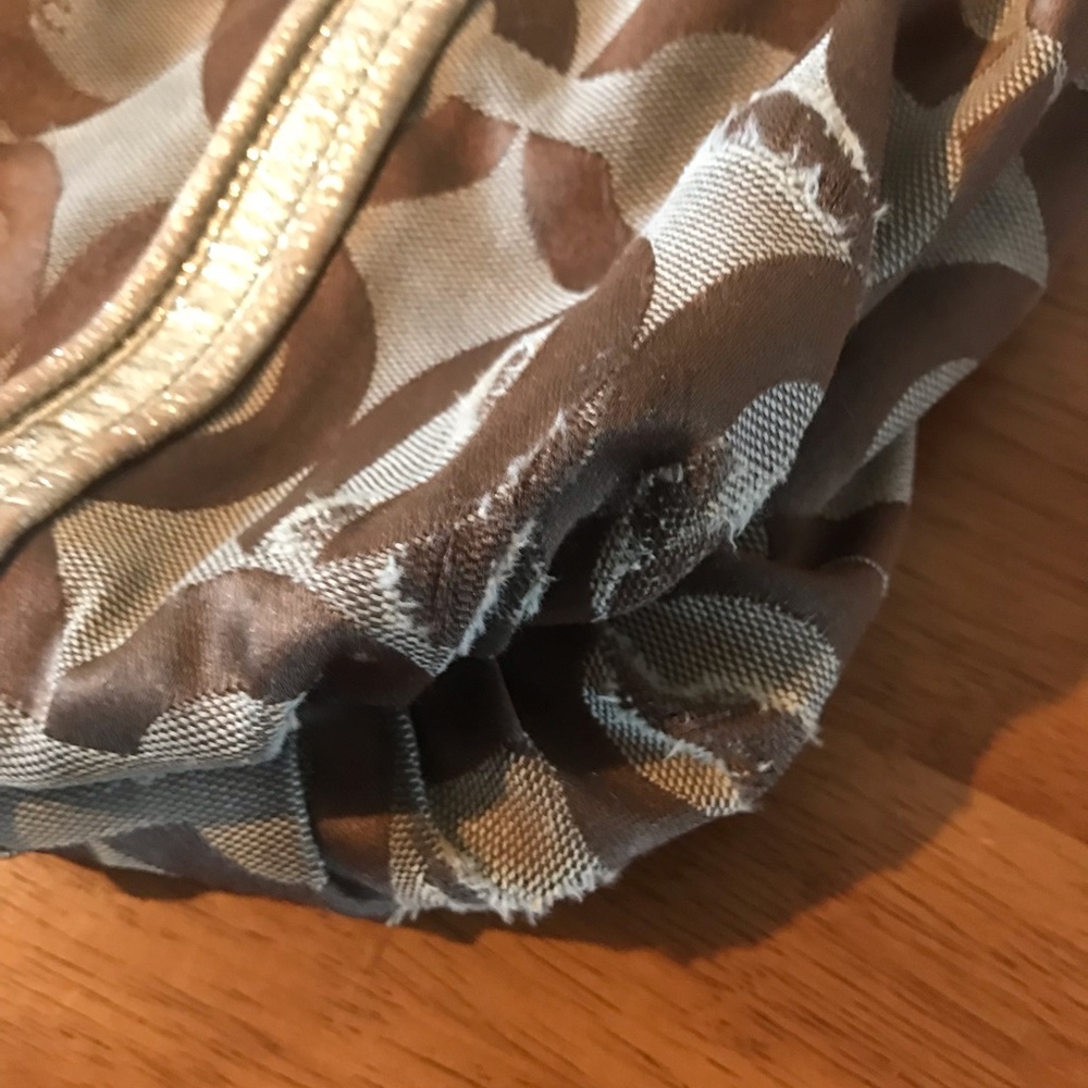 Authentic Coach Purse - Picture 6 of 8